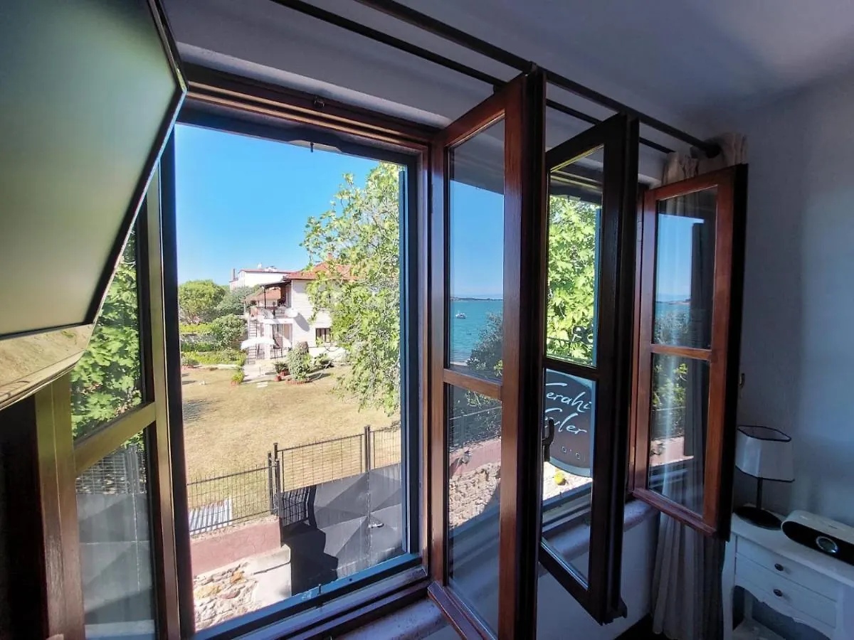 Ferahi Evler Ayvalik Hotel