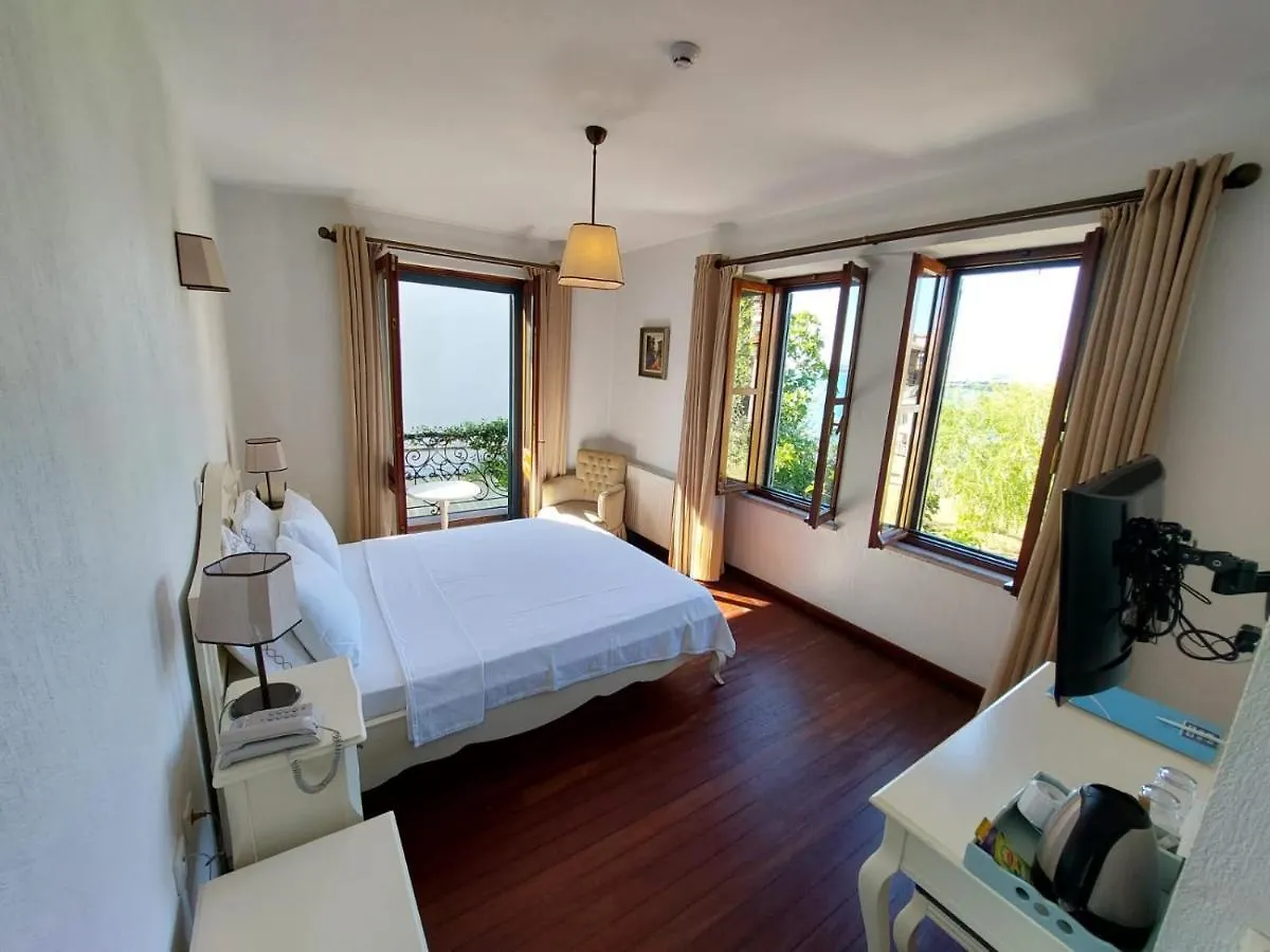 Ferahi Evler Ayvalik Hotel