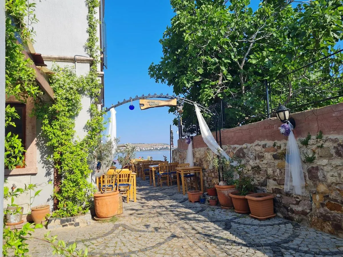 Ferahi Evler Ayvalik Hotel