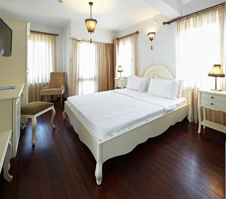 Ferahi Evler Ayvalik Hotel