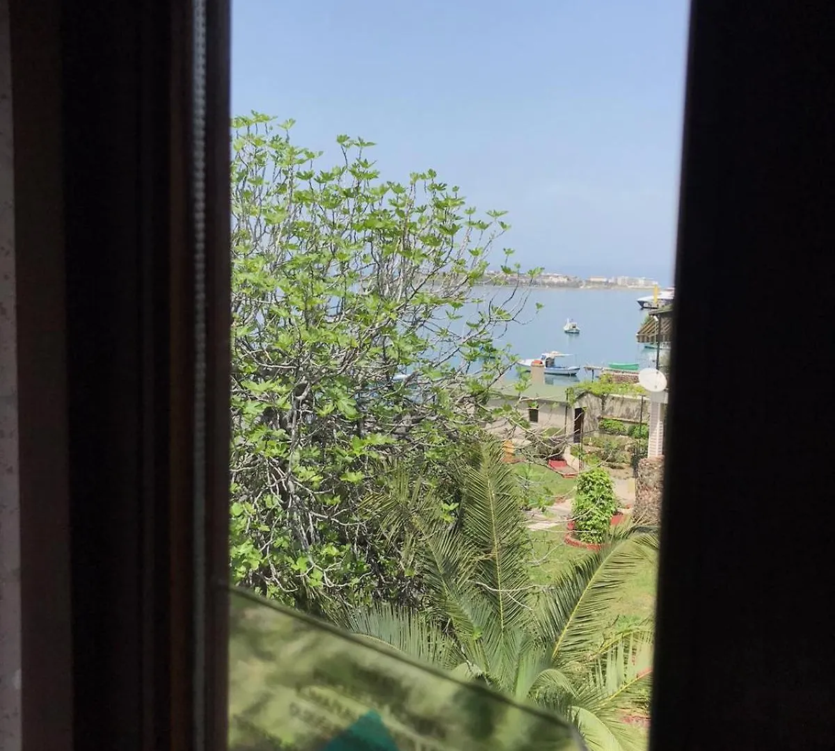 Ferahi Evler Ayvalik Hotel