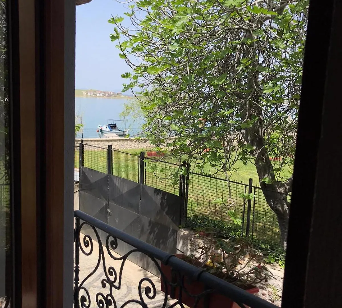 Ferahi Evler Ayvalik Hotel